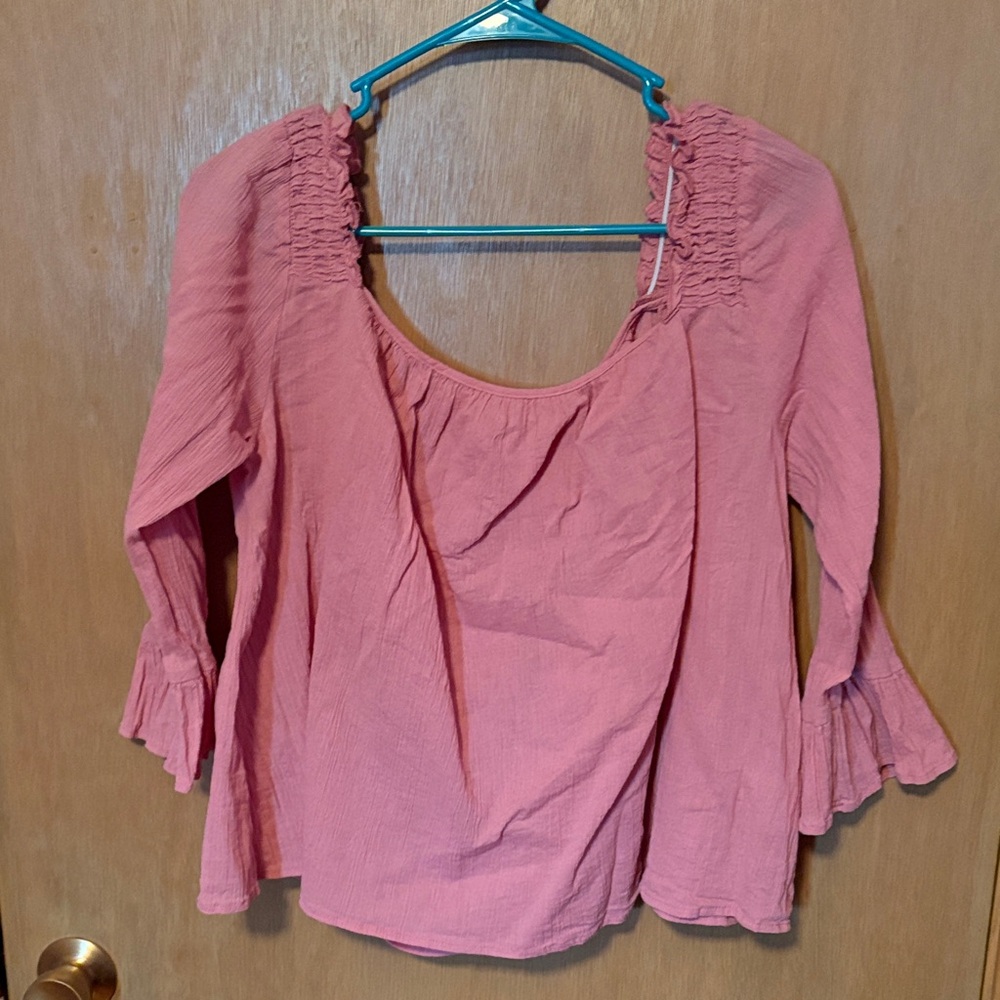NWOT Copper Key Coral Off-Should Flowy-Sleeve Top Size XL